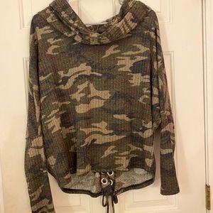 Camo top